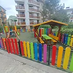 Apartment Elegant 1-bedroom In St St Constantine And Helena, Free Parking *