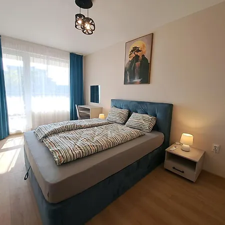 Elegant 1-bedroom In St St Constantine And Helena, Free Parking Daire *