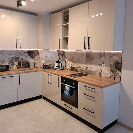 Elegant 1-bedroom In St St Constantine And Helena, Free Parking Apartmán *