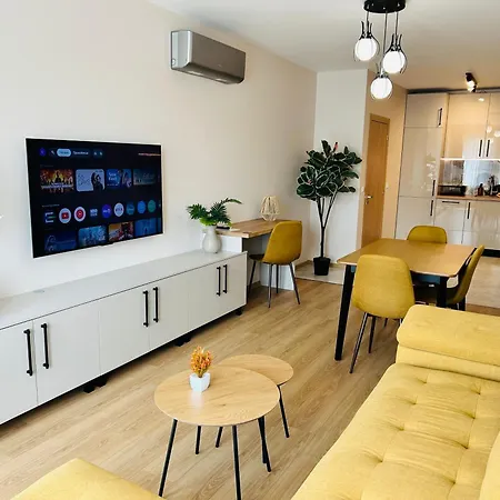 Elegant 1-bedroom In St St Constantine And Helena, Free Parking * St Constantin et Helena
